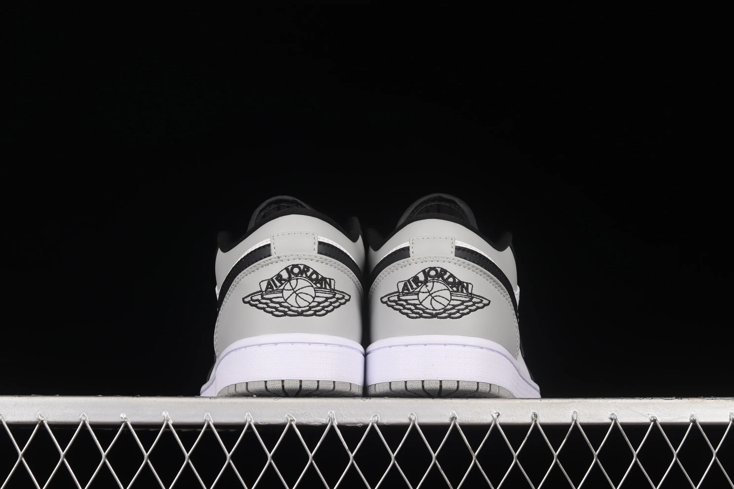 All categories Air Jordan Jordan series basketball shoes Air Jordan 1 Low Z version Air Jordan 1 AJ1 Joe 1 new black and gray low-top retro culture basketball shoes 553558-052
